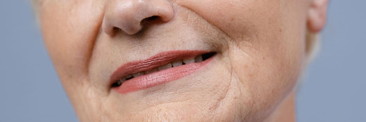 hormonal changes and skin aging, estrogen and skin health, skin aging causes, hormones and youthful skin